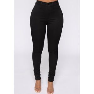 Fashion Nova Super Soft Curvy Skinny Jean Black